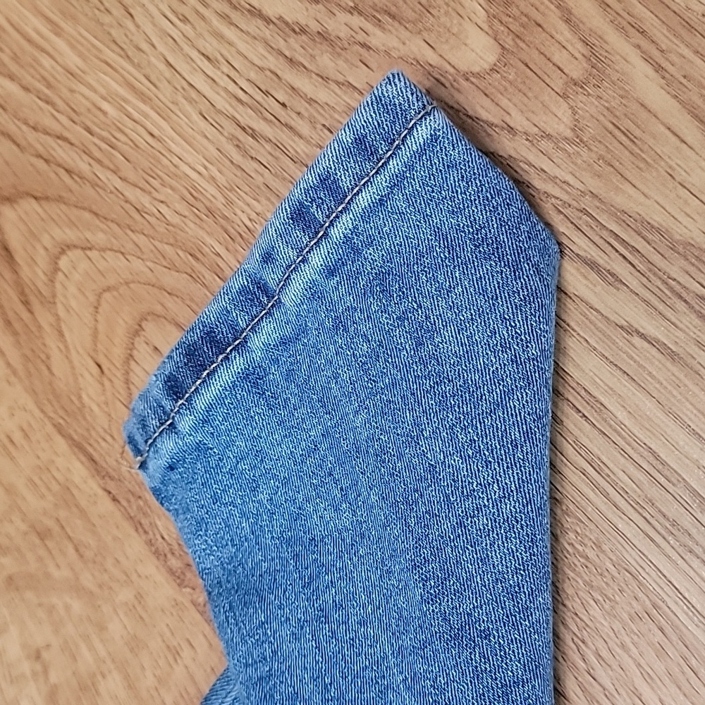ANA High Rise Skinny Ankle Distressed Jeans Size 4P - Picture 4 of 10